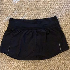 Size 8 Lululemon skirt